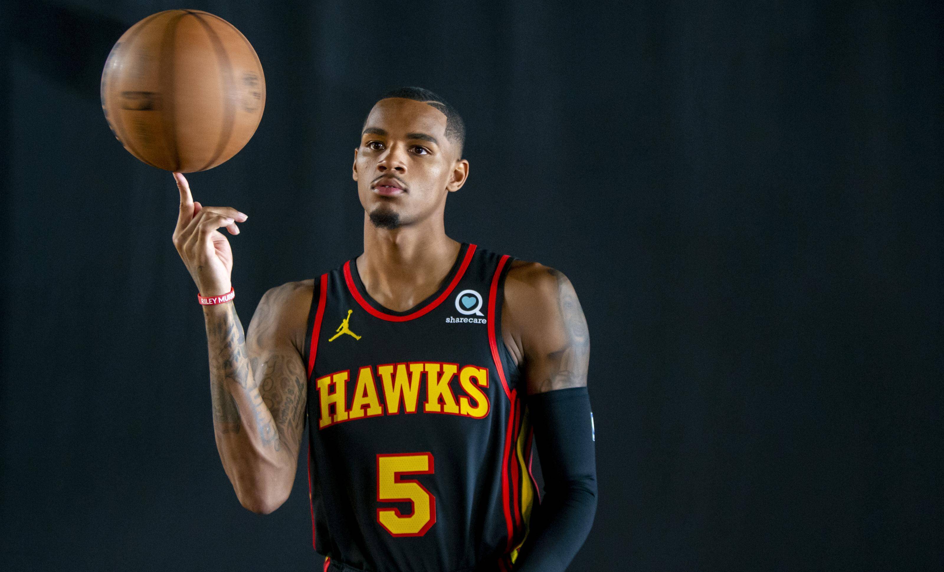 爱游戏tv-老鹰控卫特雷杨助力球队取得胜利