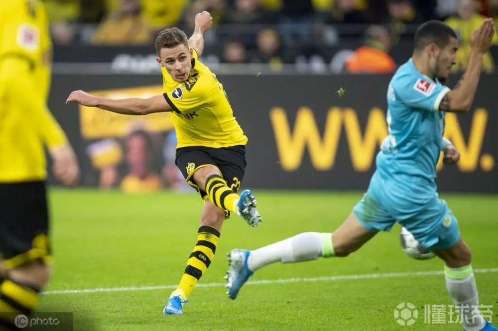 沃尔夫斯堡阵痛调整,外援连环伤退成大问题的简单介绍 沃尔夫斯堡阵痛调整,外援连环伤退成大问题的简单介绍