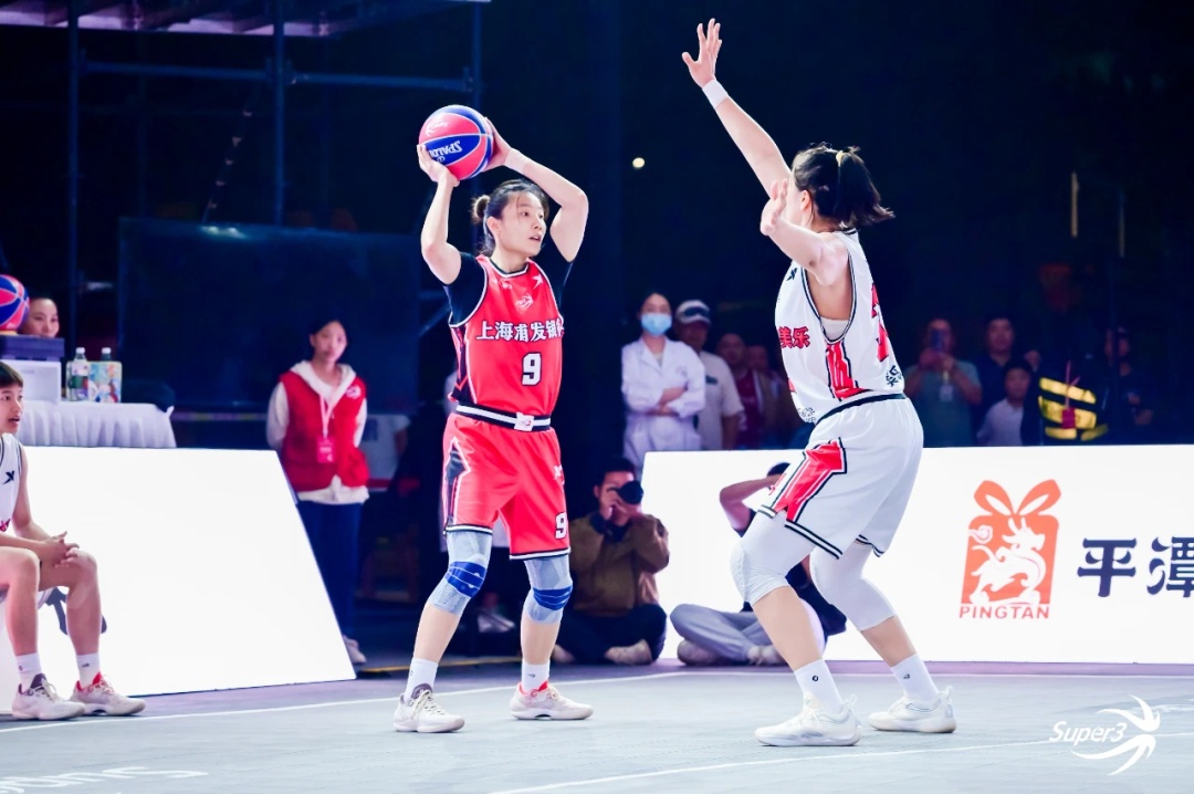 关于中国篮球超级联赛收官冠军球队站上历史巅峰的信息 关于中国篮球超级联赛收官冠军球队站上历史巅峰的信息