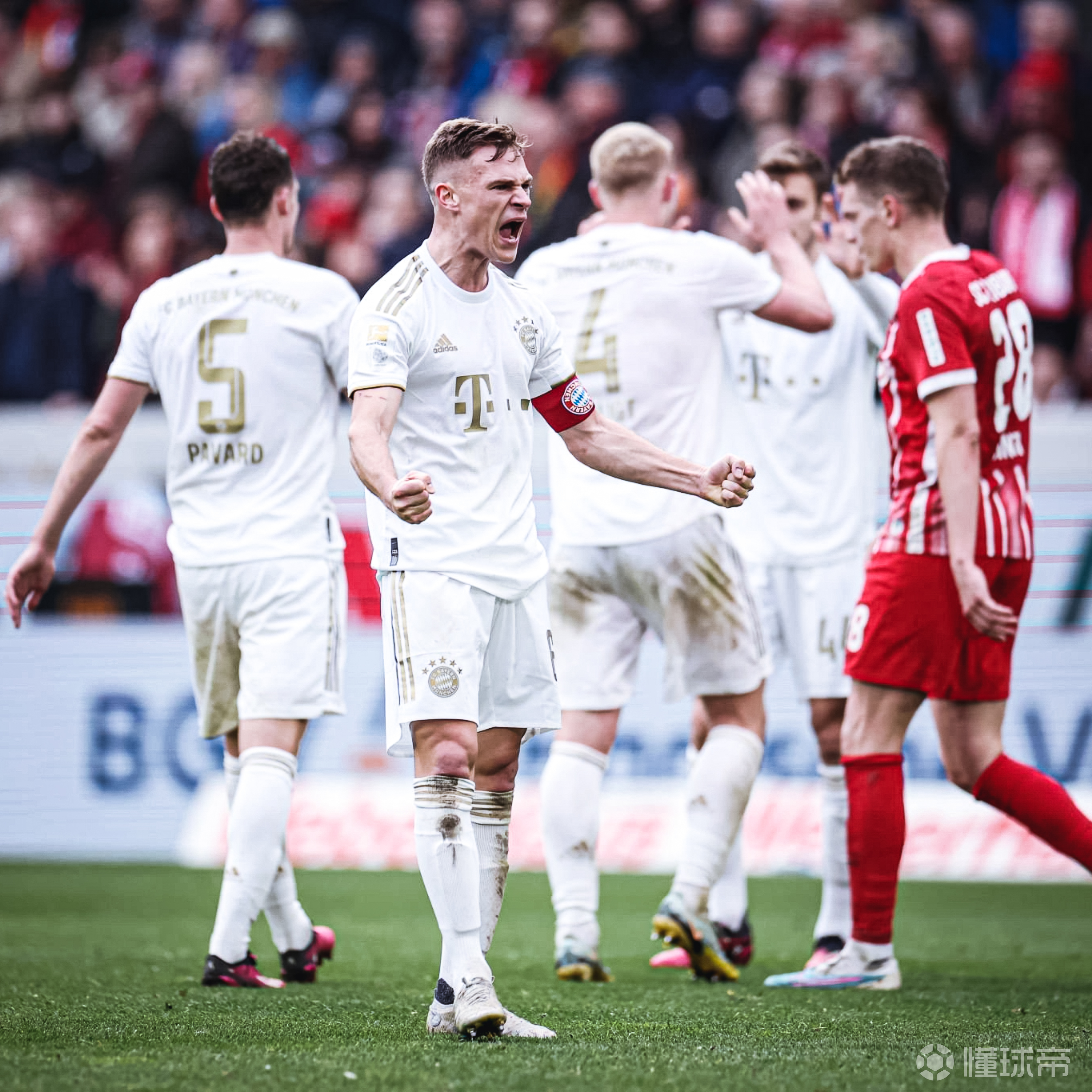 爱游戏-弗赖堡青训球员崭露头角，被视为未来之星