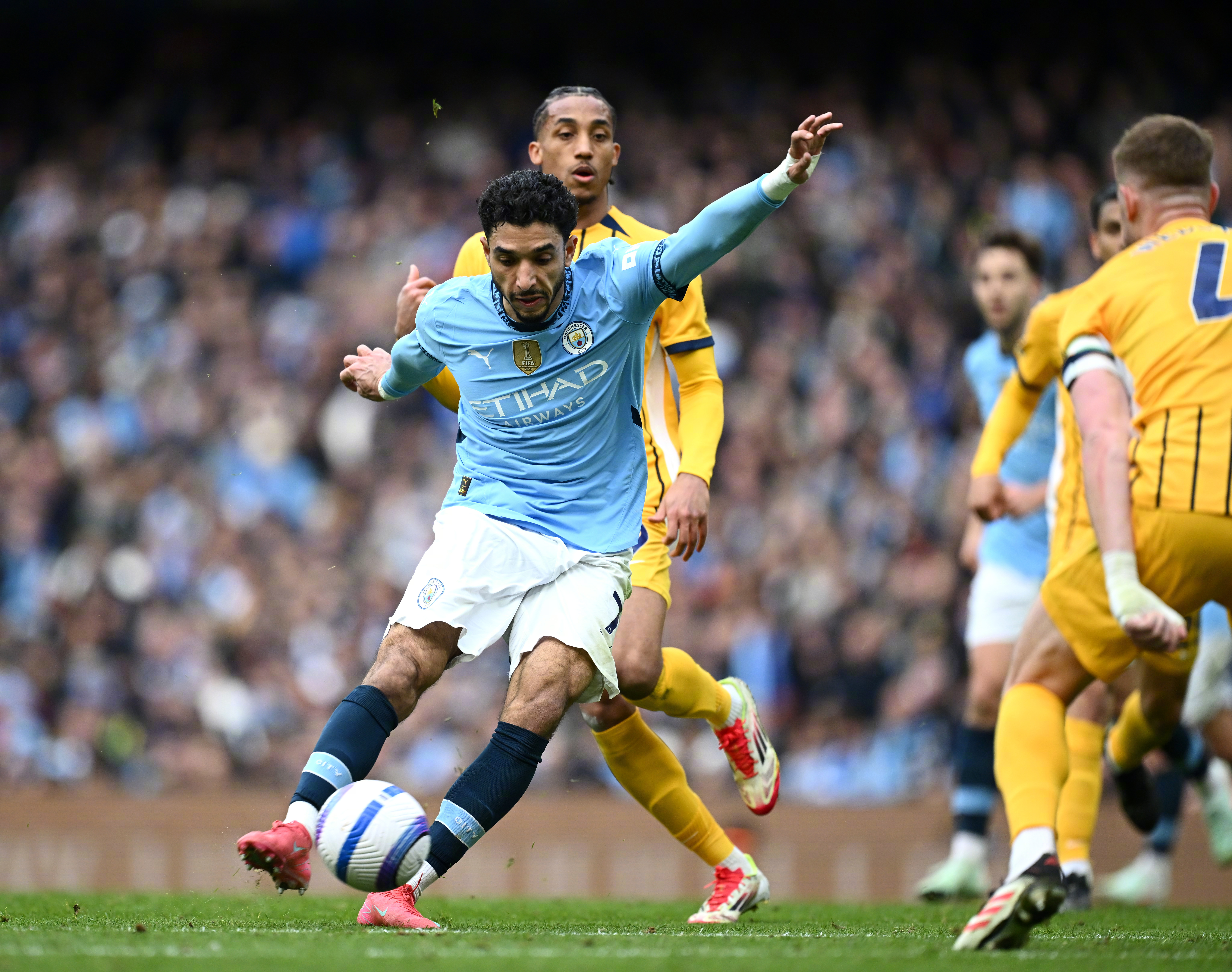 包含曼城主场告捷,赢得重要三分的词条 包含曼城主场告捷,赢得重要三分的词条