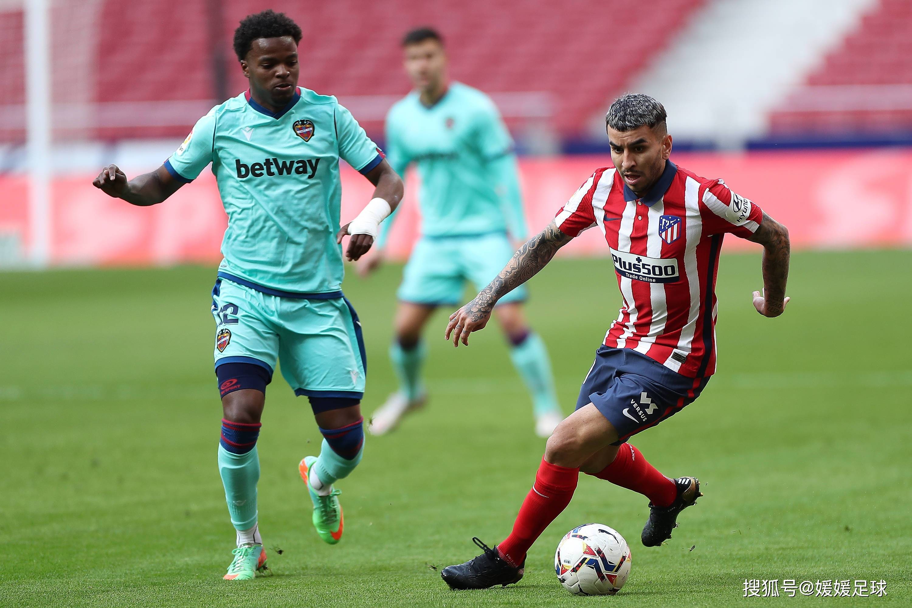 马德里竞技逆境求胜，险胜对手