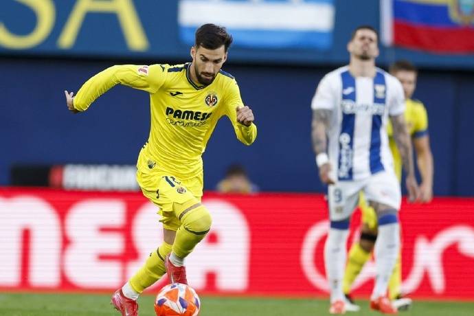 比利亚雷亚尔全队进攻凶猛,主场豪取三分 比利亚雷亚尔全队进攻凶猛,主场豪取三分