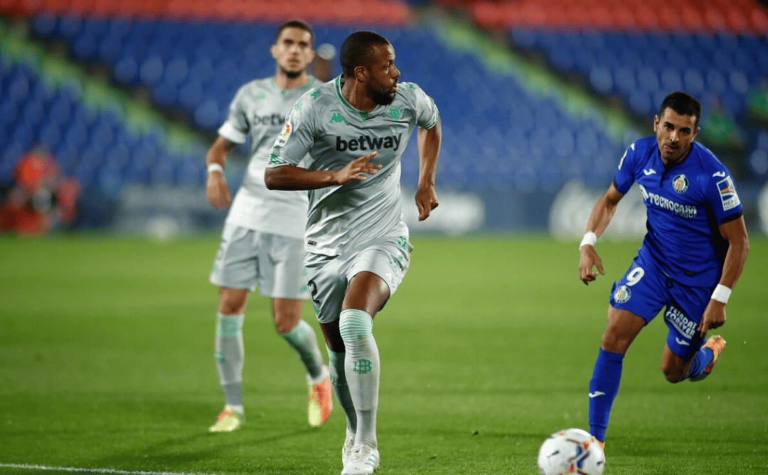 吉兰特主场逼平巴伦西亚，保级压力增大的简单介绍