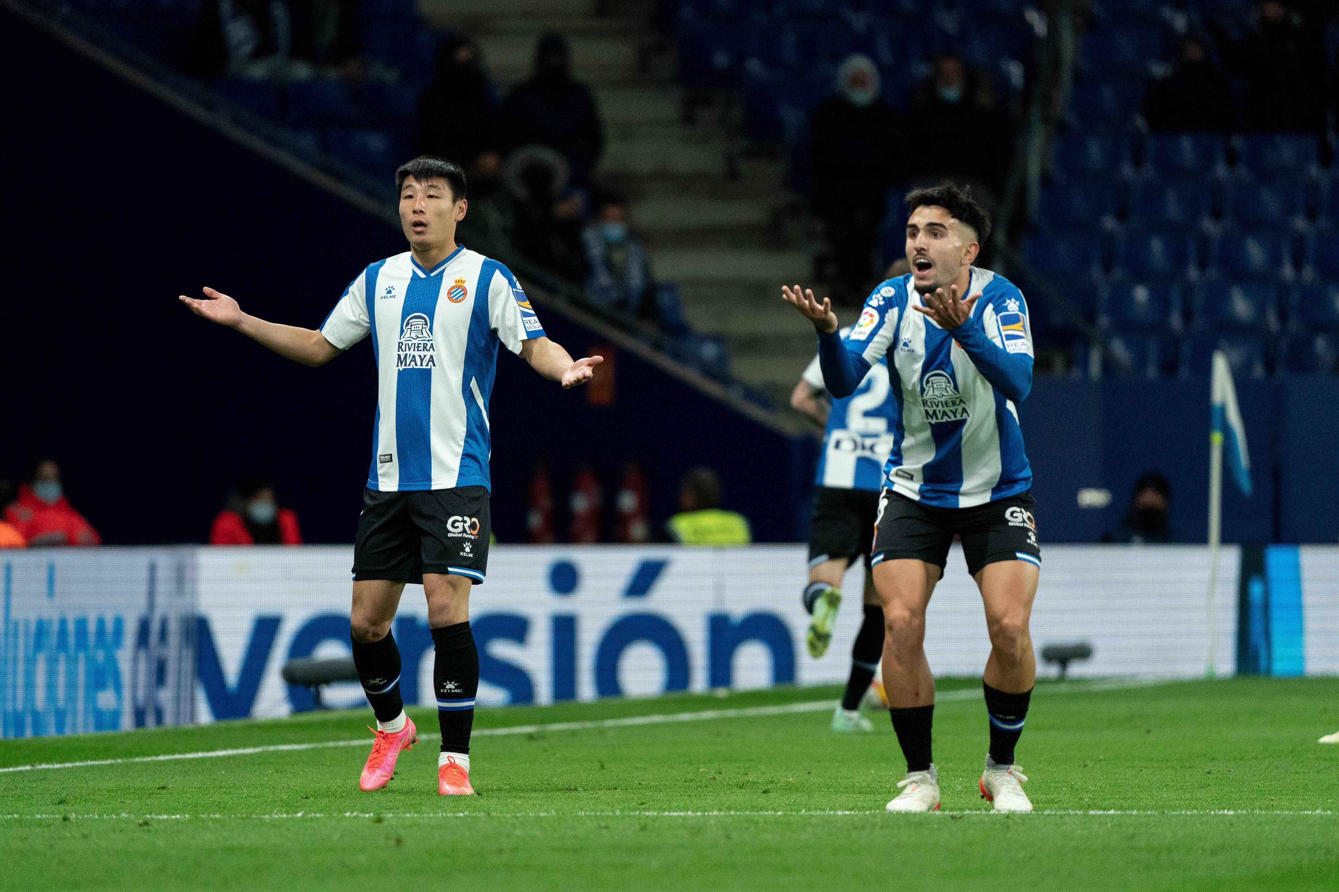 爱游戏官方-西班牙迎战波兰,实力悬殊引人瞩目