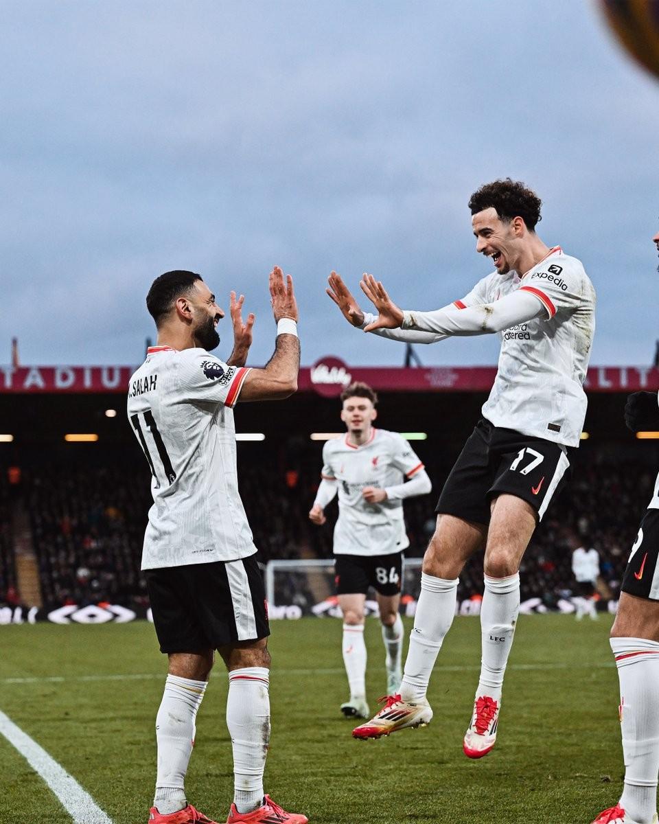 利物浦再次击败对手,领跑英超 利物浦再次击败对手,领跑英超