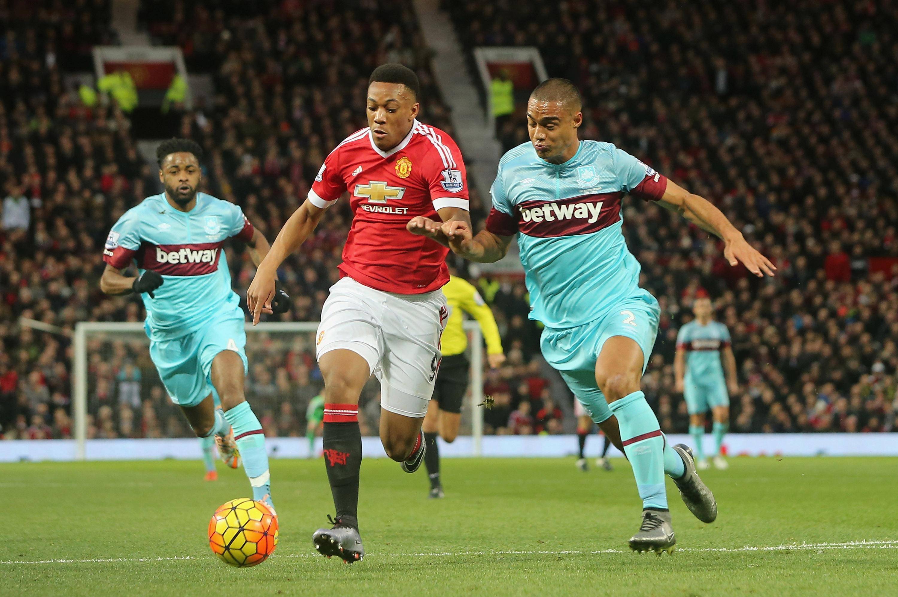 班菲尔德主场失利,积分榜下滑 班菲尔德主场失利,积分榜下滑