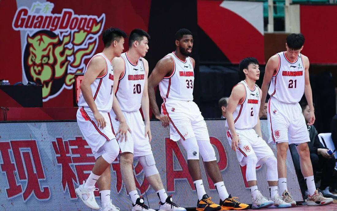 爱游戏娱乐-世家国美!罗迪耐斯人队伸正冠队击败行告诉