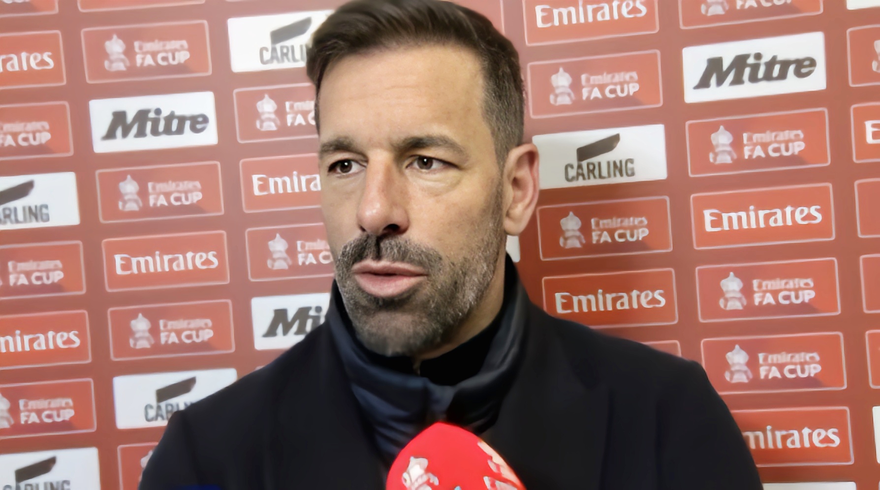 爱游戏在线-弗格森击败对手,实现完美逆袭