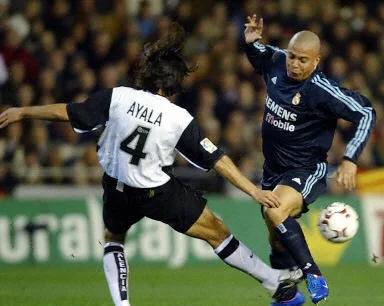 爱游戏官网-皇家马德里惨遭巴塞罗那逆转,连续两轮失利