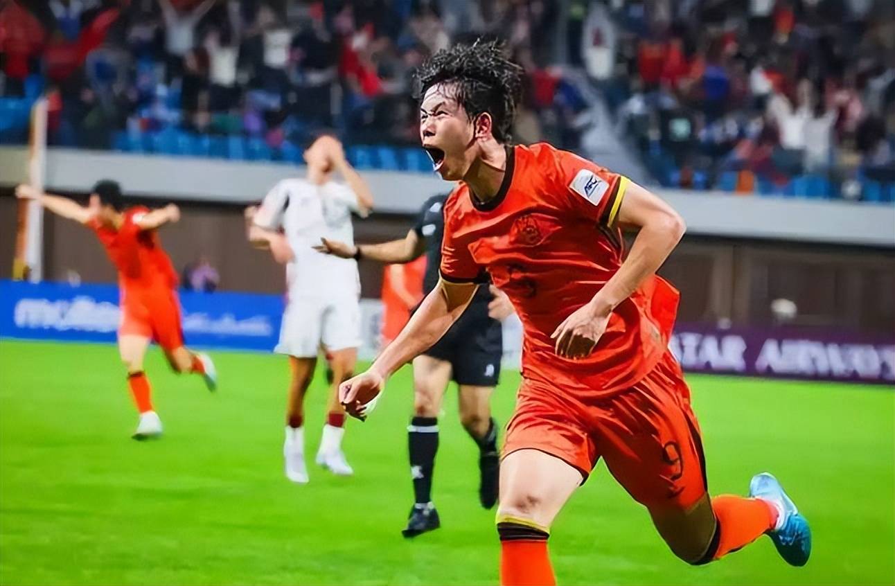 申花面对上港,提前点燃战火迎战老对手! 申花面对上港,提前点燃战火迎战老对手!