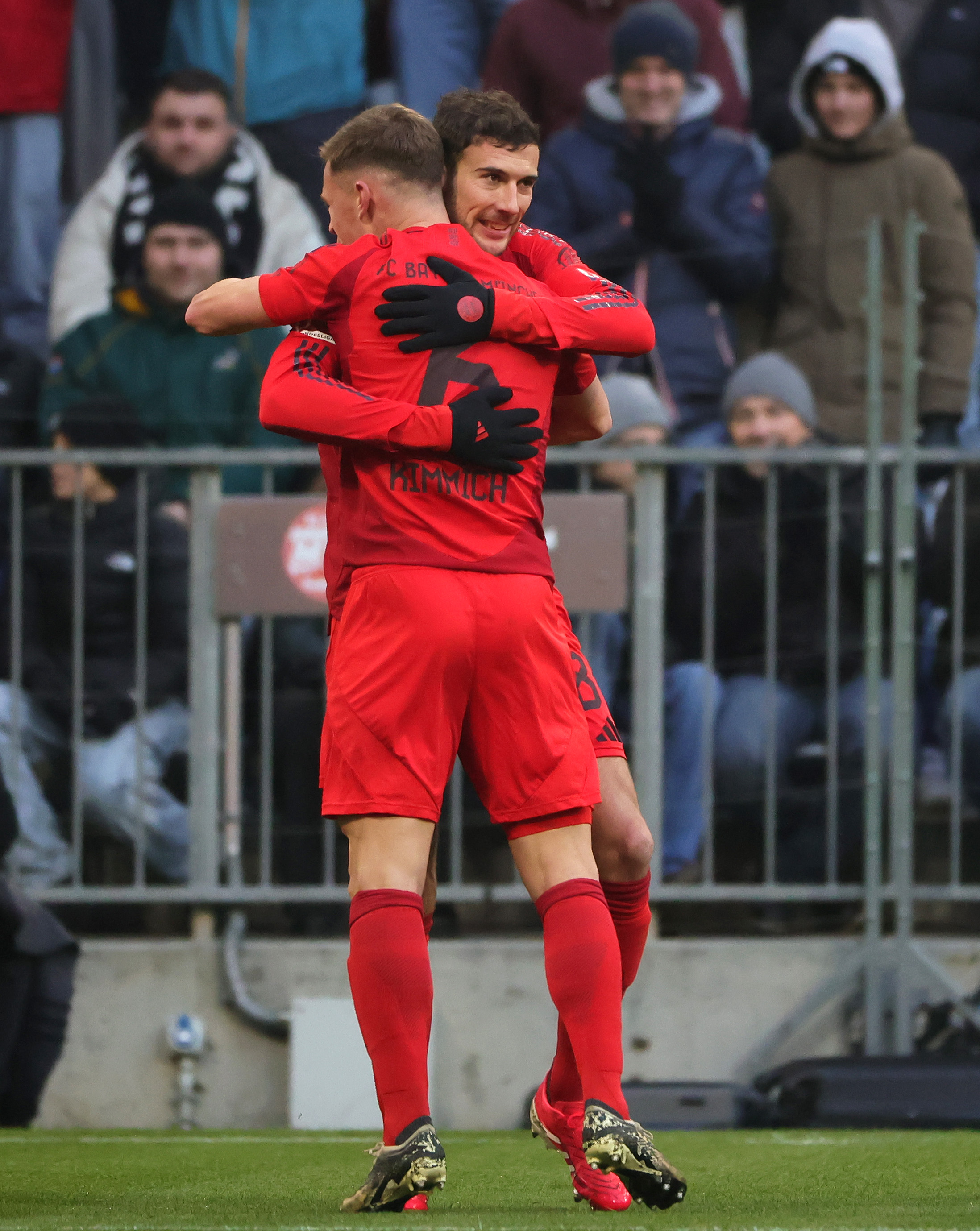 爱游戏tv-沃尔夫斯堡在客场击败对手,暂时领先