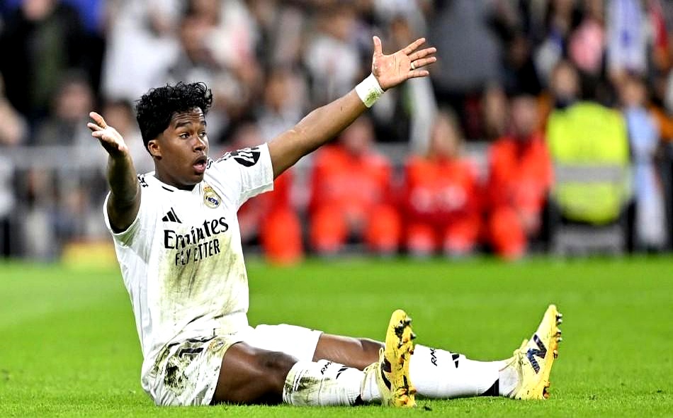 爱游戏娱乐-欧预赛比赛技术要点解析,球队全力备战冲击头名