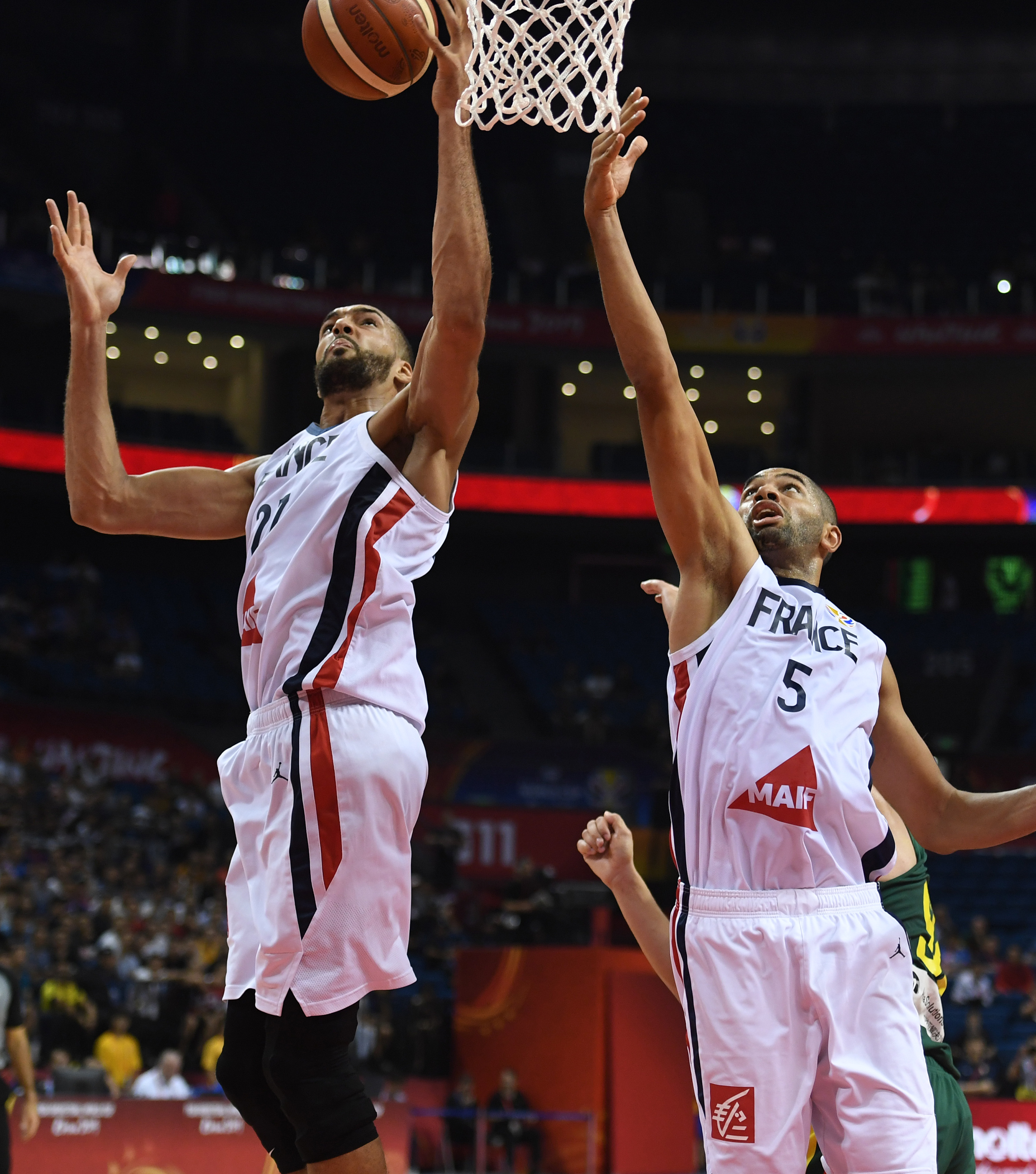 爱游戏-立陶宛篮球联赛强强对决,球员斗志昂扬的简单介绍