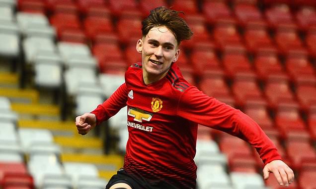 爱游戏入口-包含格陵兰首战负瓦努阿图,后劲不足无缘欧锦赛半决赛的词条