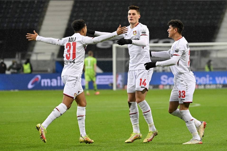 爱游戏入口-奥格斯堡作客不敌法兰克福，遭遇失利