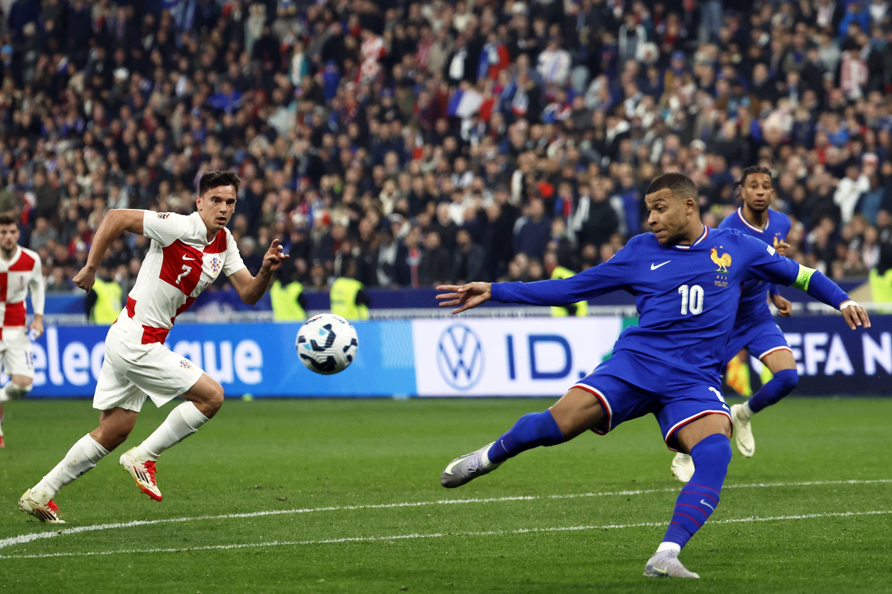 爱游戏APP-荷兰不敌比利时，憾败于欧国联半决赛