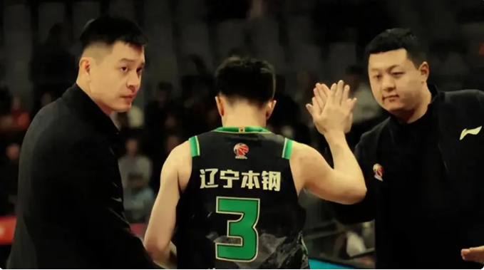 河南男篮力克对手，晋级季后赛次轮的简单介绍