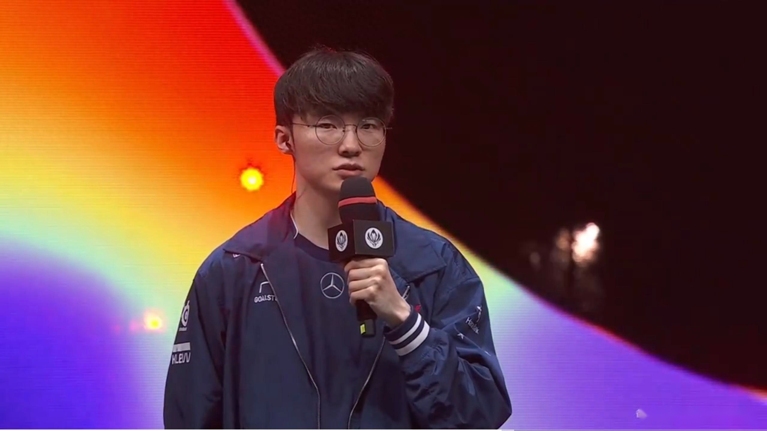 T1轻取FLY，Faker极限生还后反打鏖战多局八强赛，成为赛场最大亮点的简单介绍