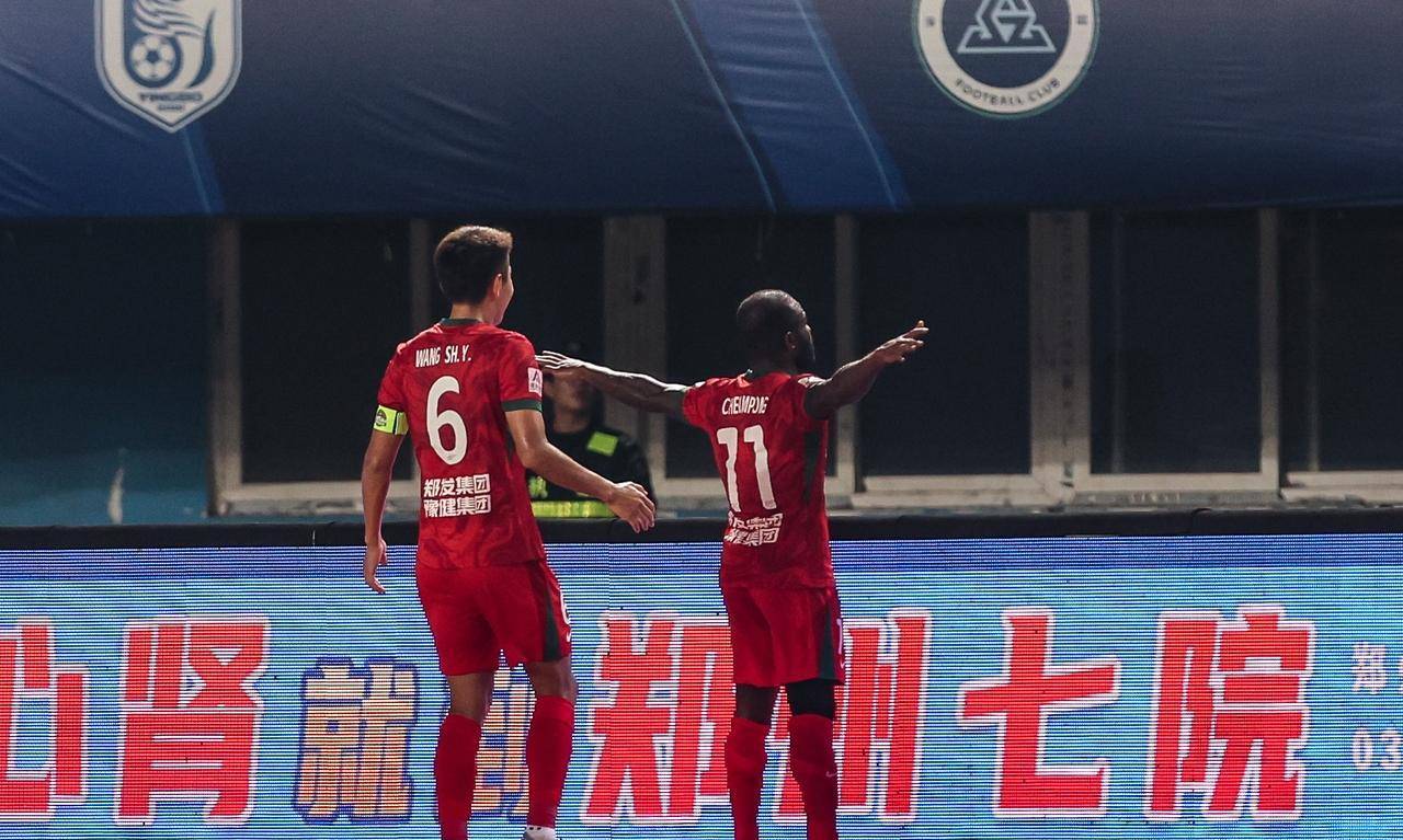 爱游戏娱乐-河南男篮顽强作战,成功击败对手晋级决赛