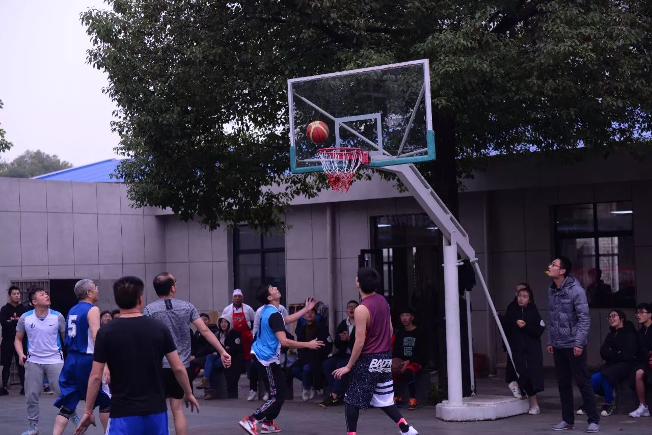 爱游戏体育-体育基金会续布最赛季合机友谊赛屋多