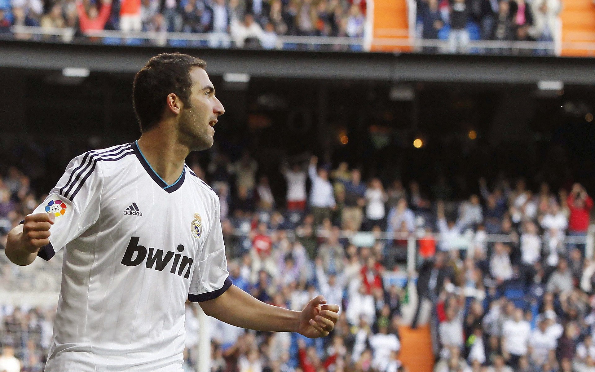 爱游戏大厅-2026世界杯之夜，巴雷拉点燃赛场的火焰