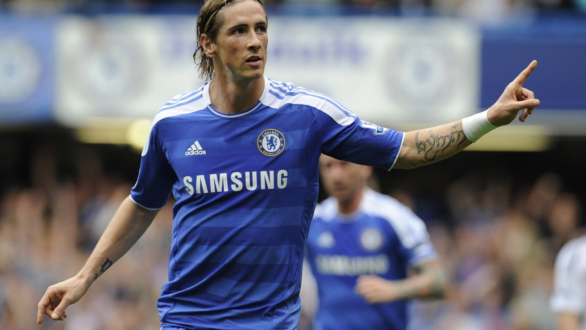 十年暗涌，当沉默战舰终于与惊雷在最高处相撞