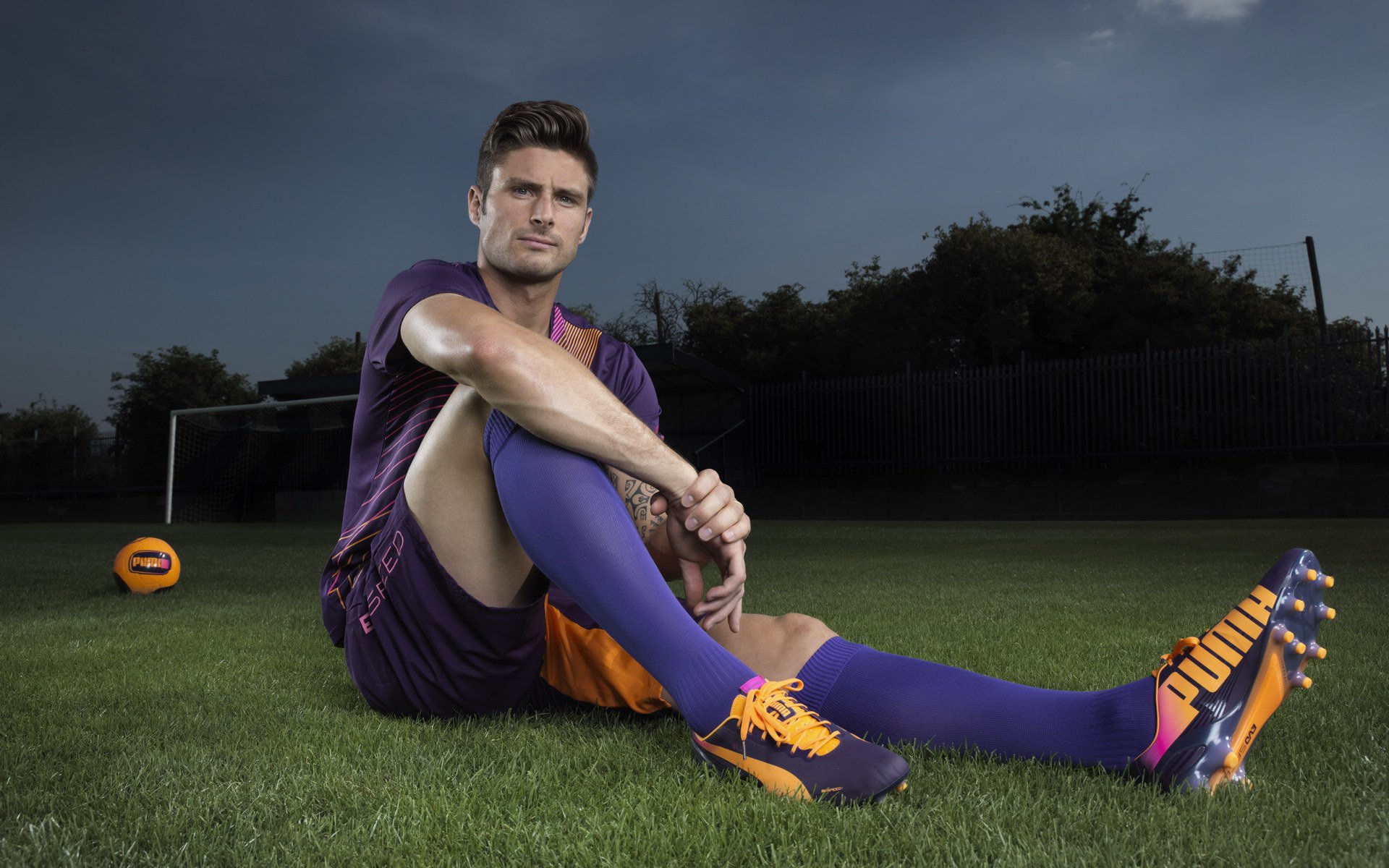 边境线上,巨人倒在暗影之下,范戴克沉默颠覆日耳曼战车